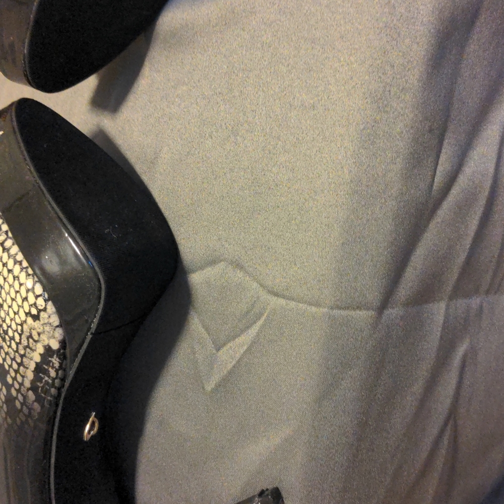 Shoes - Picture 4 of 6
